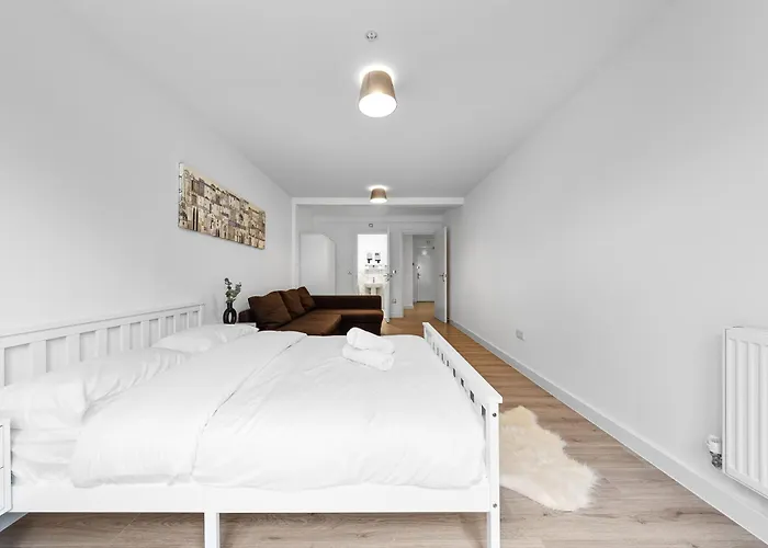 3 Bedroom Sleep12 In London Mr2