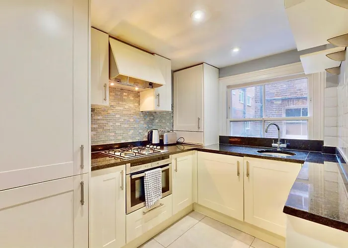 Bright & Spacious West London Gem