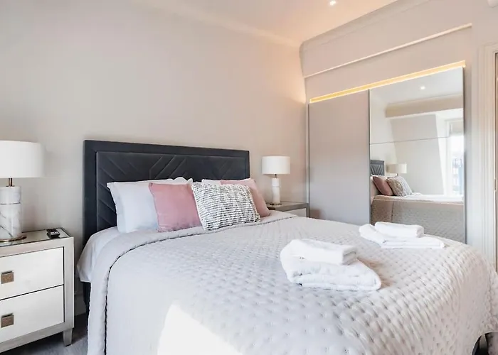 Hyde Park Suite 9-Hosted By Sweetstay