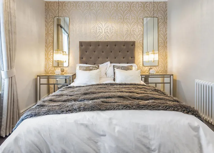 Luxury 1-Bed Apartment In Sought After Prime London Location