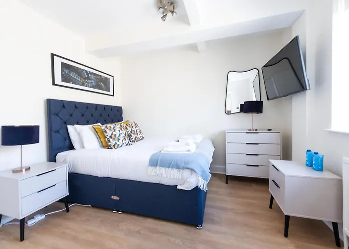 Capital Apartment 856, Chelsea Cloisters