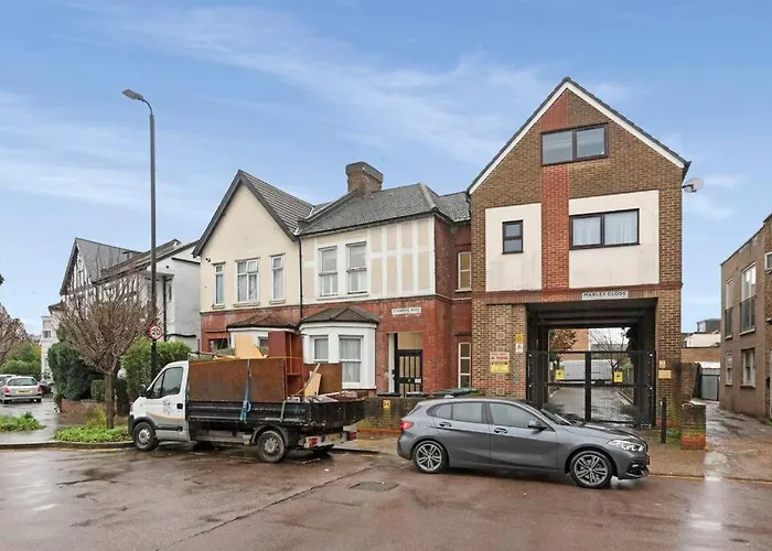 Stunning 1-Bed Flat In London 20 Mins From Central London