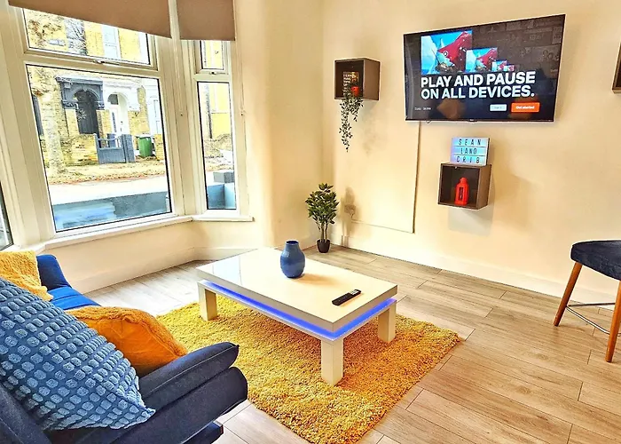 Stratford City - Luxe House With Garden