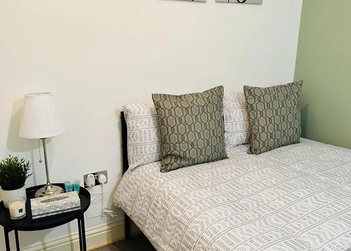 Willesden J Guest Home 4