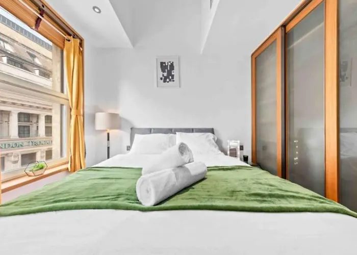 Sleep 4 In St James Piccadilly Hy10
