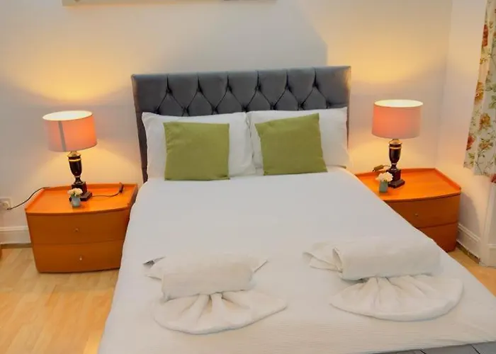 Bright Budget Studio Apartment In Central London