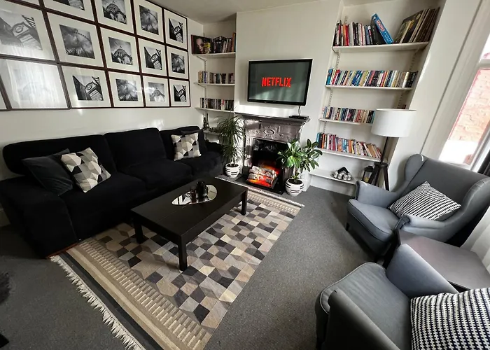 2 Bedroom Flat In Kensal Rise