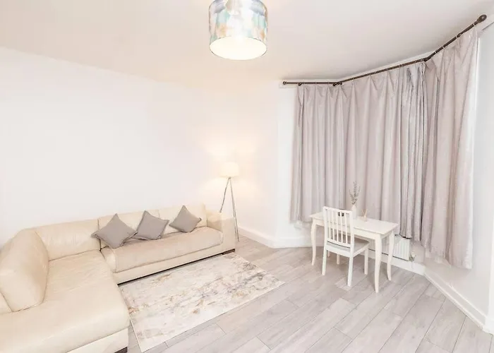 The Chelsea - 2 Bed Haven