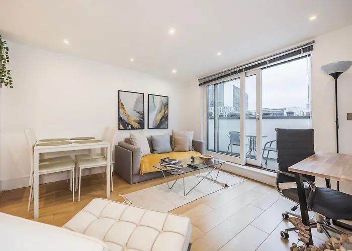 Urban Oasis With Views In Old St