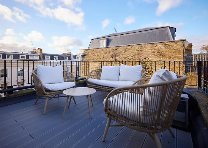 The Earl\'S Court Space - Modern 2Bdr Flat With Terrace + Parking