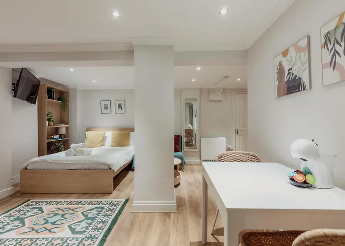 Kensington Nest Serviced Studio