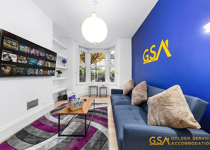 Stylist And Cosy 3 Bed House Leytonstone Sleeps 7