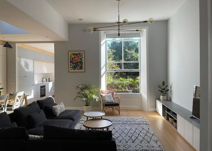 Spacious Apartment With Terrace
