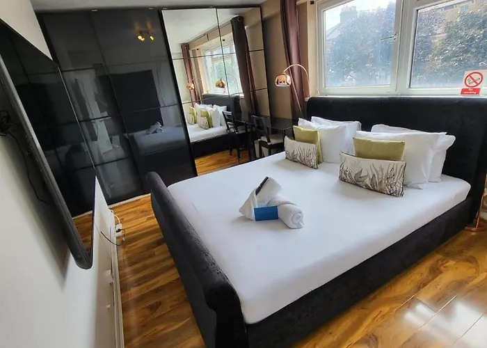 R3 Superking Sized Bed & 75\
