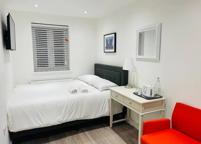 Riverside Premium Double Room E14