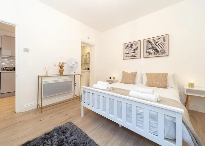 Kensington Luxury Flat With Patio