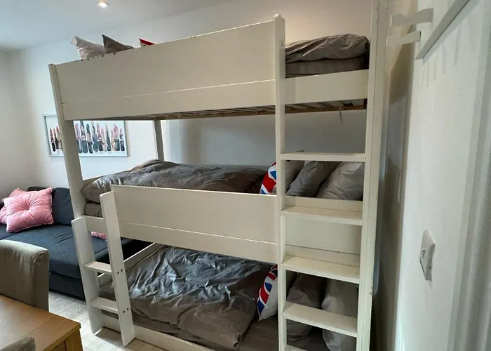 Flat B, Stay In Earlsfield