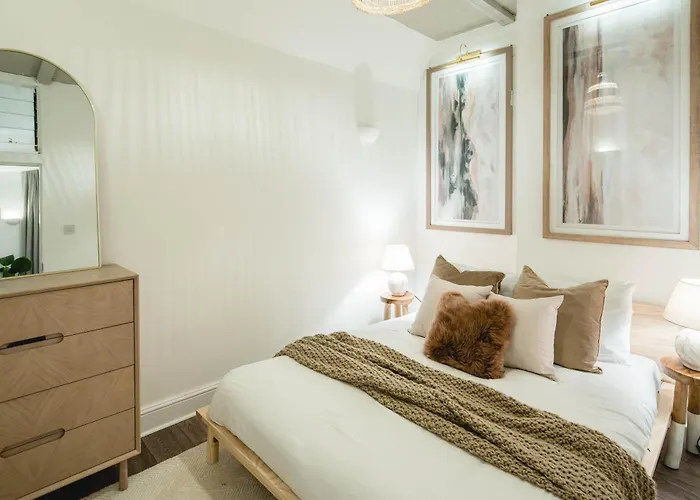 G1 Luxury-Harrods-Stylish-Unique-Southkensington
