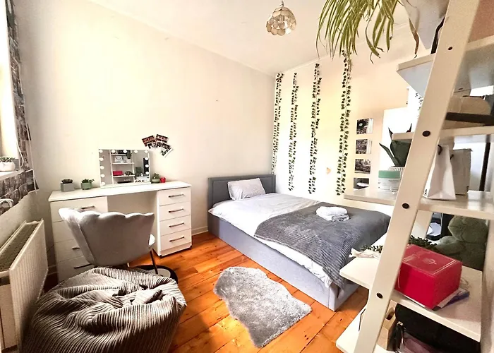 A Lovely Guest Room In West London