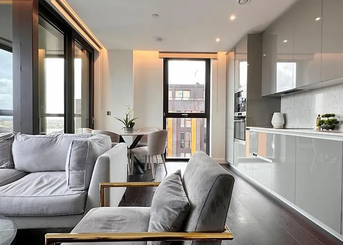 Luxurious And Spacious Apartment Near Us Embassy