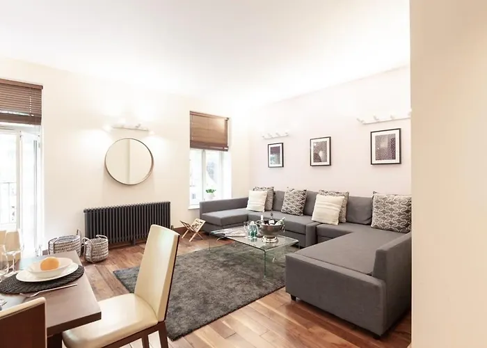 Modern And Comfortable Air-Conditioned 2Br Flat
