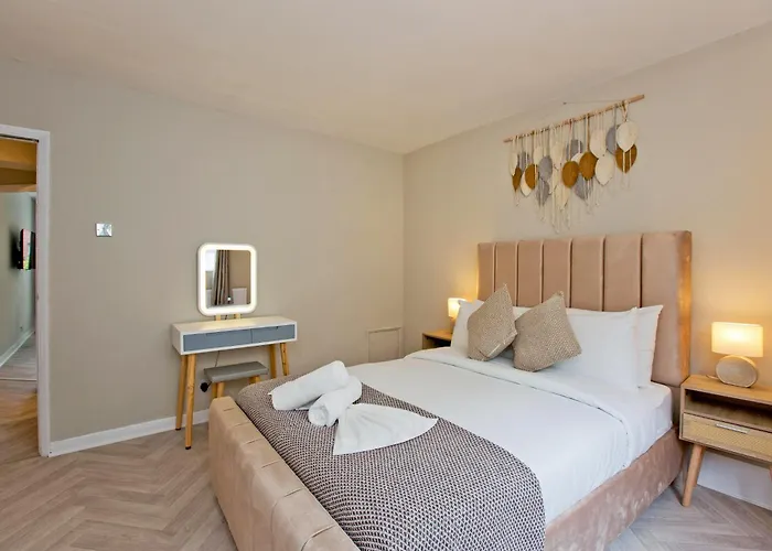 Imperial Leinster Garden Apartment