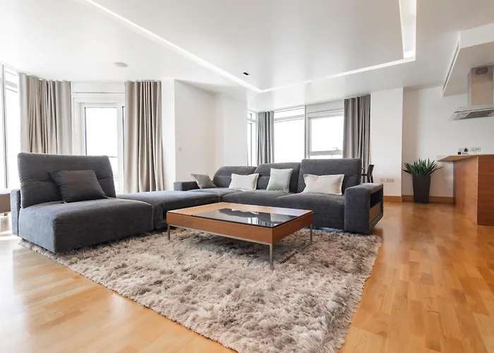 Ads Lux Lettings Ltd - Battersea Reach