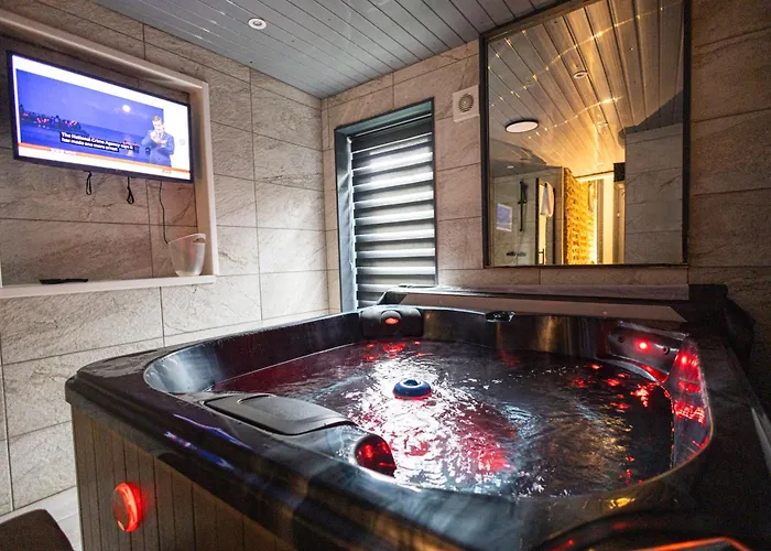 Elegant 1Bedroom Flat With Jacuzzi In A Prime Location