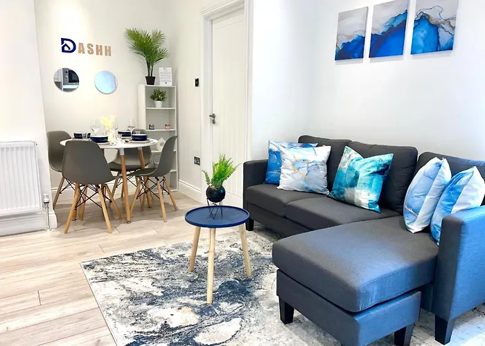 Flat In Shepherd\'S Bush