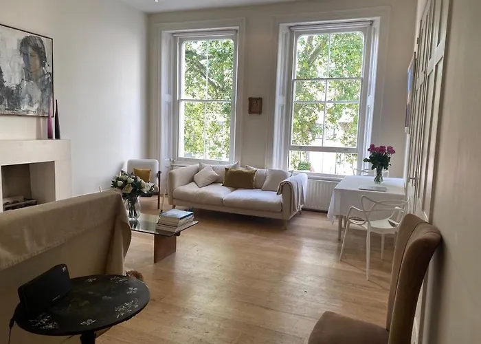 Beautiful Hyde Park Flat
