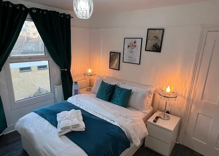 Luxury 1Bed Holiday Flat-10 Minutes From London Bridge & 3Mins Walk To Lewisham Dlr