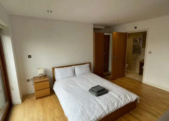 London City Ensuite Room Sharing House City Airport