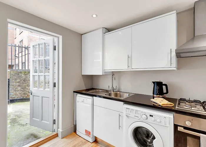 Cosy Urban Retreat