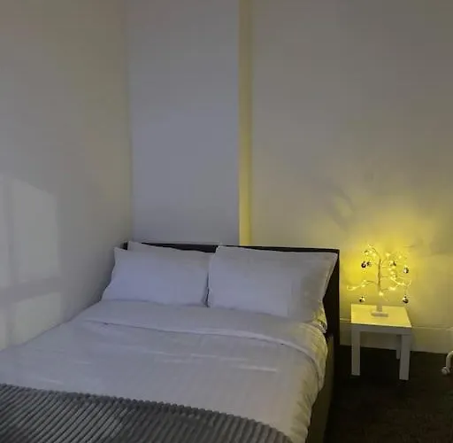 Room 2 • Double Bed In London King\'S Cross