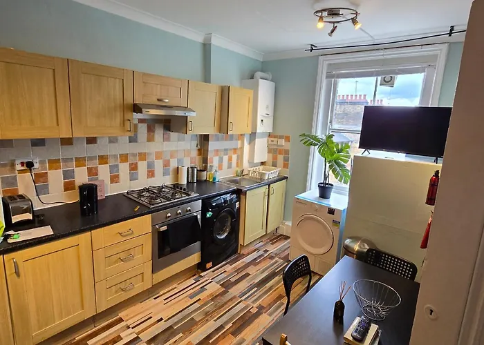 Marylebone- High Street Flat Perfect Location