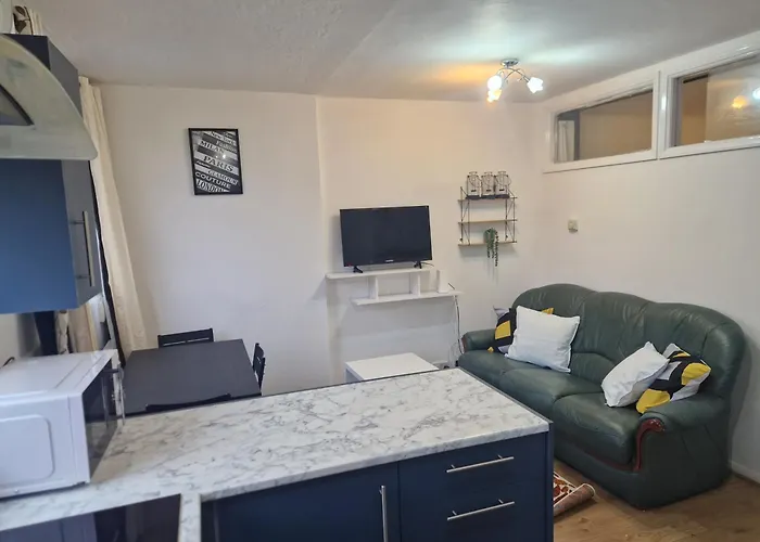 A Lovely Two Bedrooms Flat