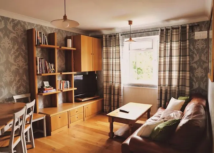 Cosy Wimbledon Apartment With 2 Bedrooms