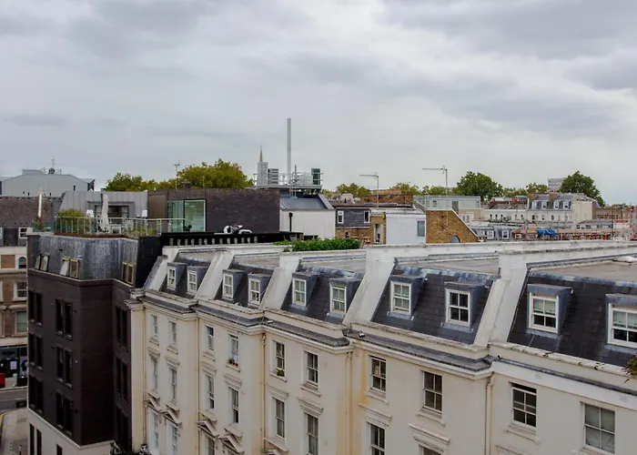 Contemporary 2 Bedroom Flat In Bayswater