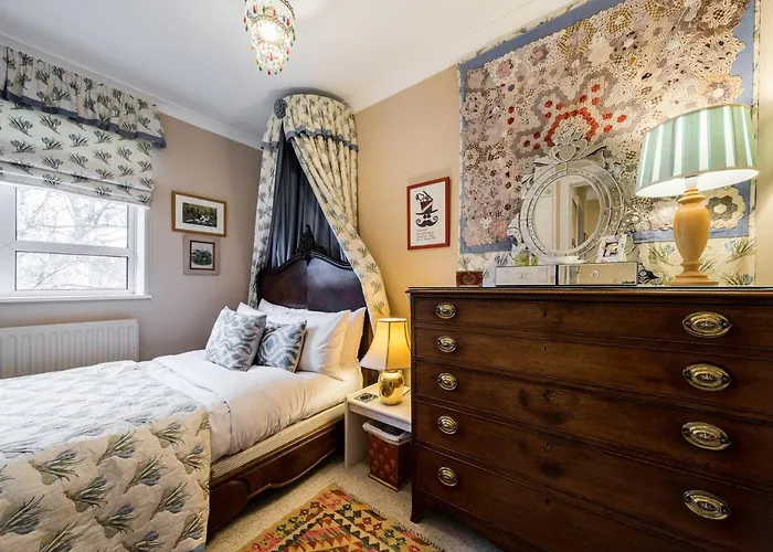 3 Bedroom Apartment On Portobello Road In Notting Hill