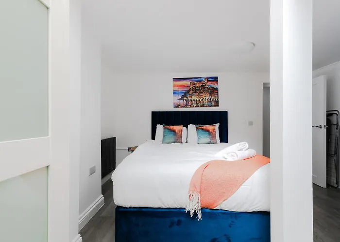 Wonderful Apartments Near Portobello Road