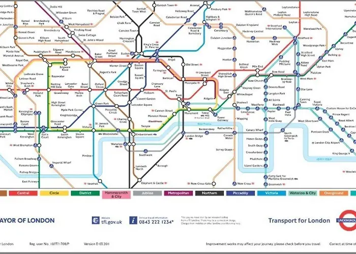2 Bedrooms 2 Baths, 3 Toilets Excel And City Airport O2 Sleeps Up To 5,