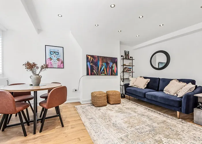 Spacious London Bridge Flat