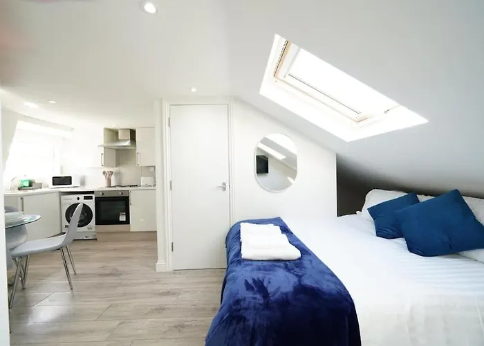Central Studio Apartment London 7