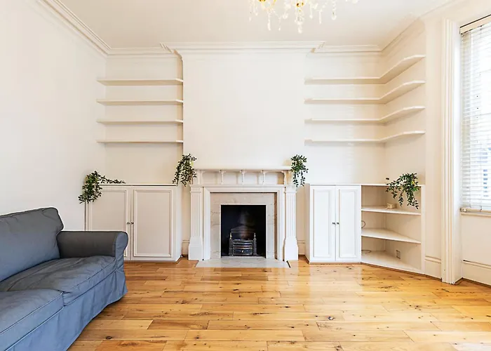 Kensington Tranquility Elegant Two-Bed Retreat