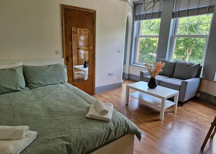 Bright Studio Apartment In A Perfect Location