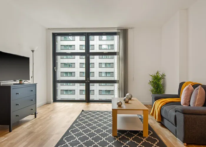 Mysquare South Quay One Bedroom Apartments Canary Wharf