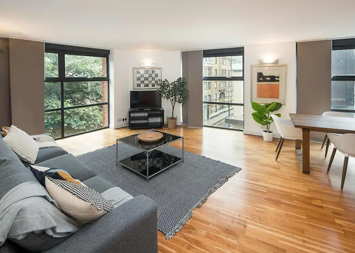 Superfast Broadband 2Bd City Flat Farringdon