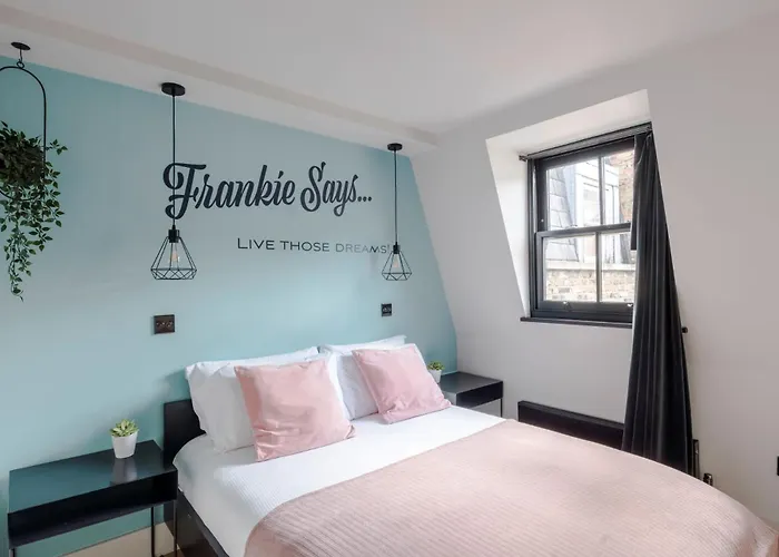 The Instagood Apartment - Covent Garden - By Frankie Says