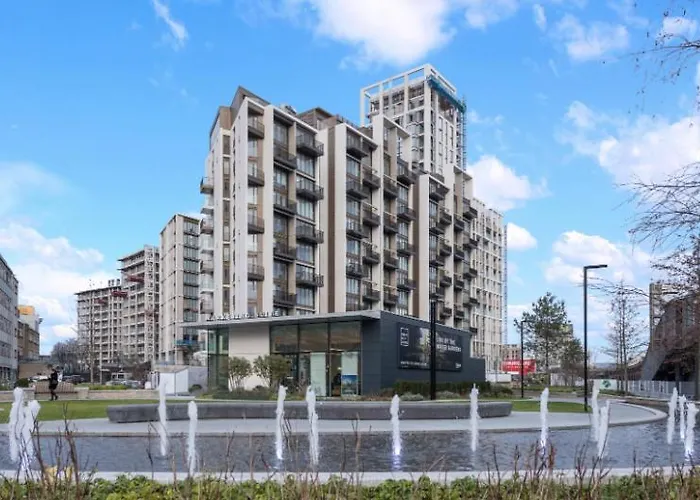 Luxury 2 Beds Apartment In White City