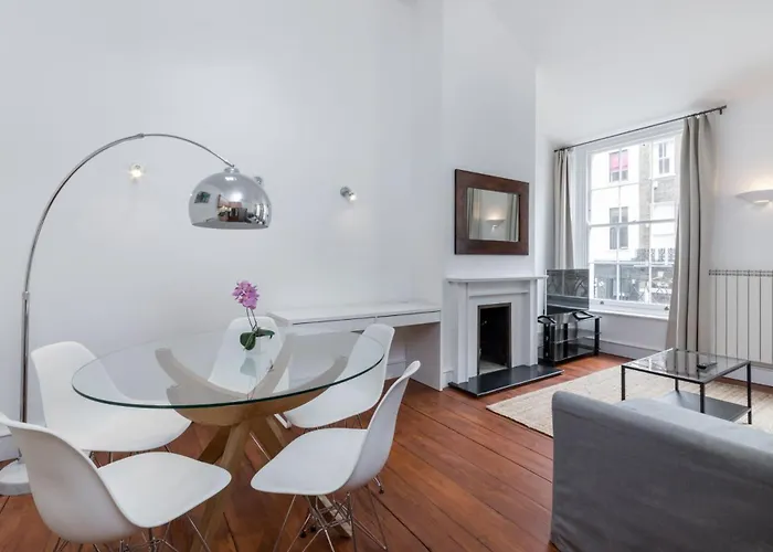 The Upper House - Fitzrovia - By Frankie Says